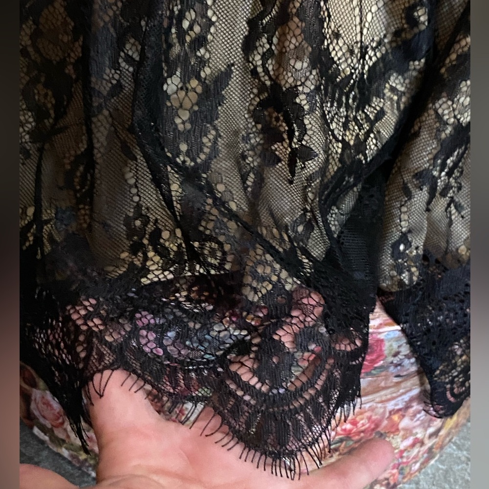 NWT SHEIN sexy black stretch lace bell sleeve romper,illusion lining,fit/flare S - Picture 4 of 12